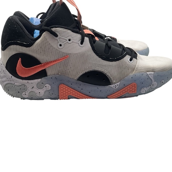 Nike Gray and Orange Athletic Shoes with Traction Sole - Picture 5 of 8